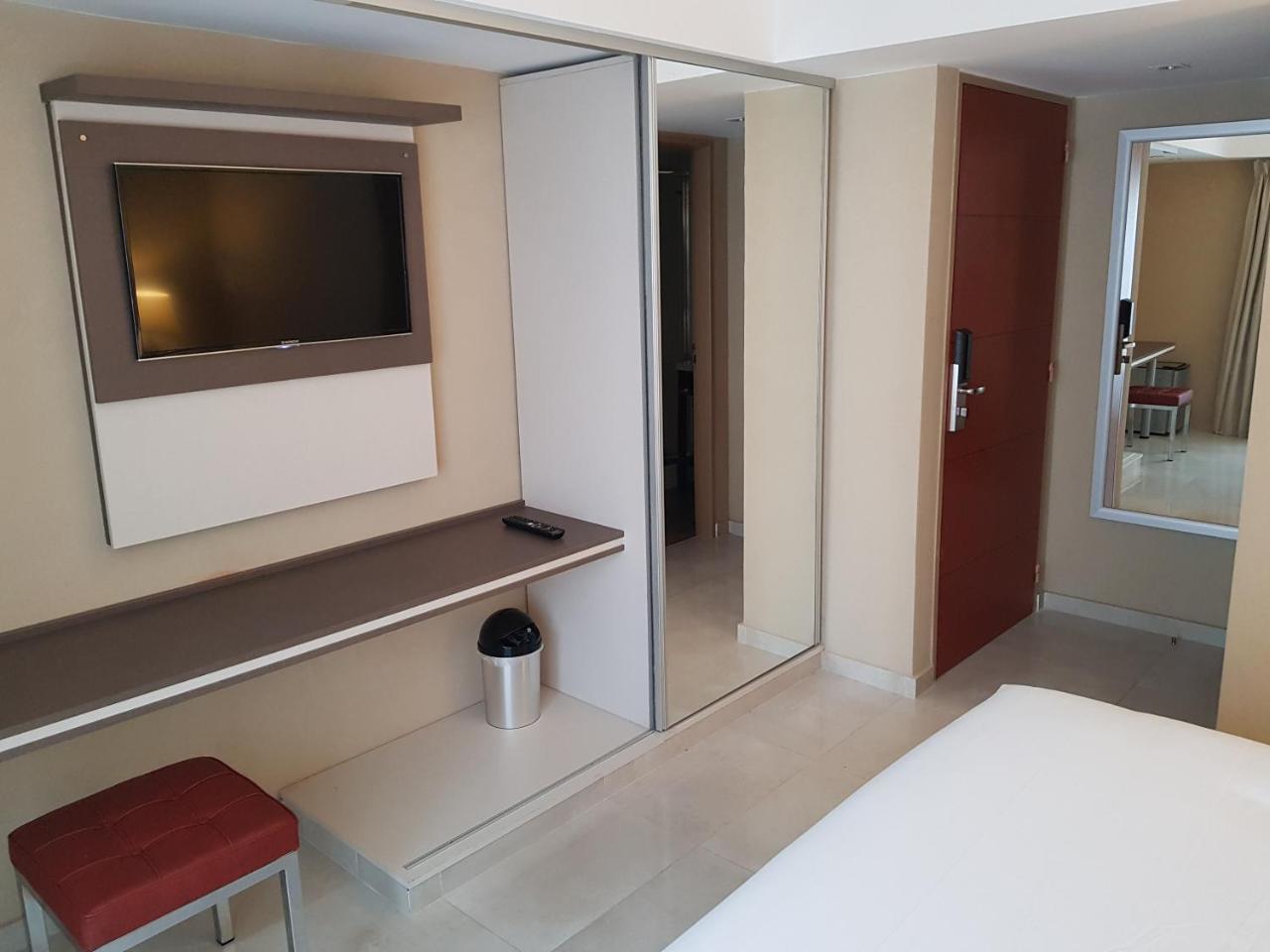 Up Recoleta Hotel บัวโนสไอเรส ภายนอก รูปภาพ